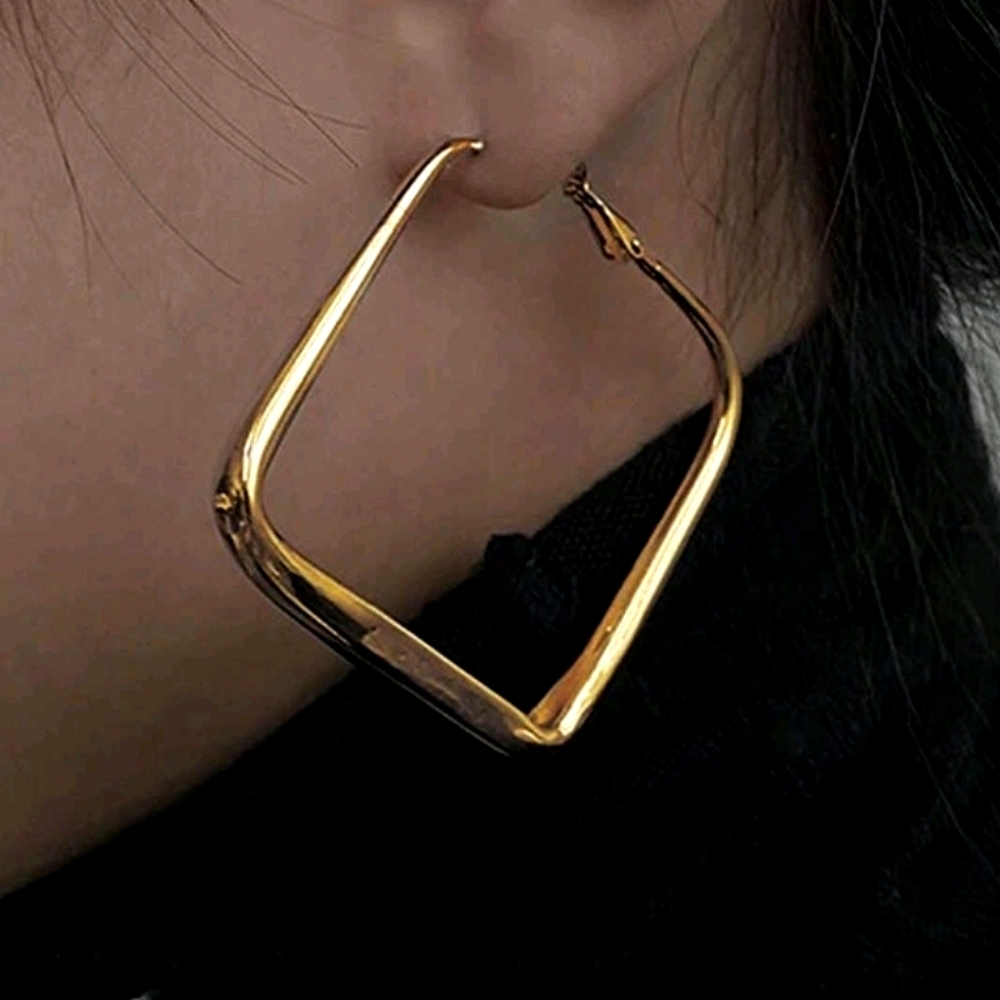 Square Hoops - Picture 3 of 7